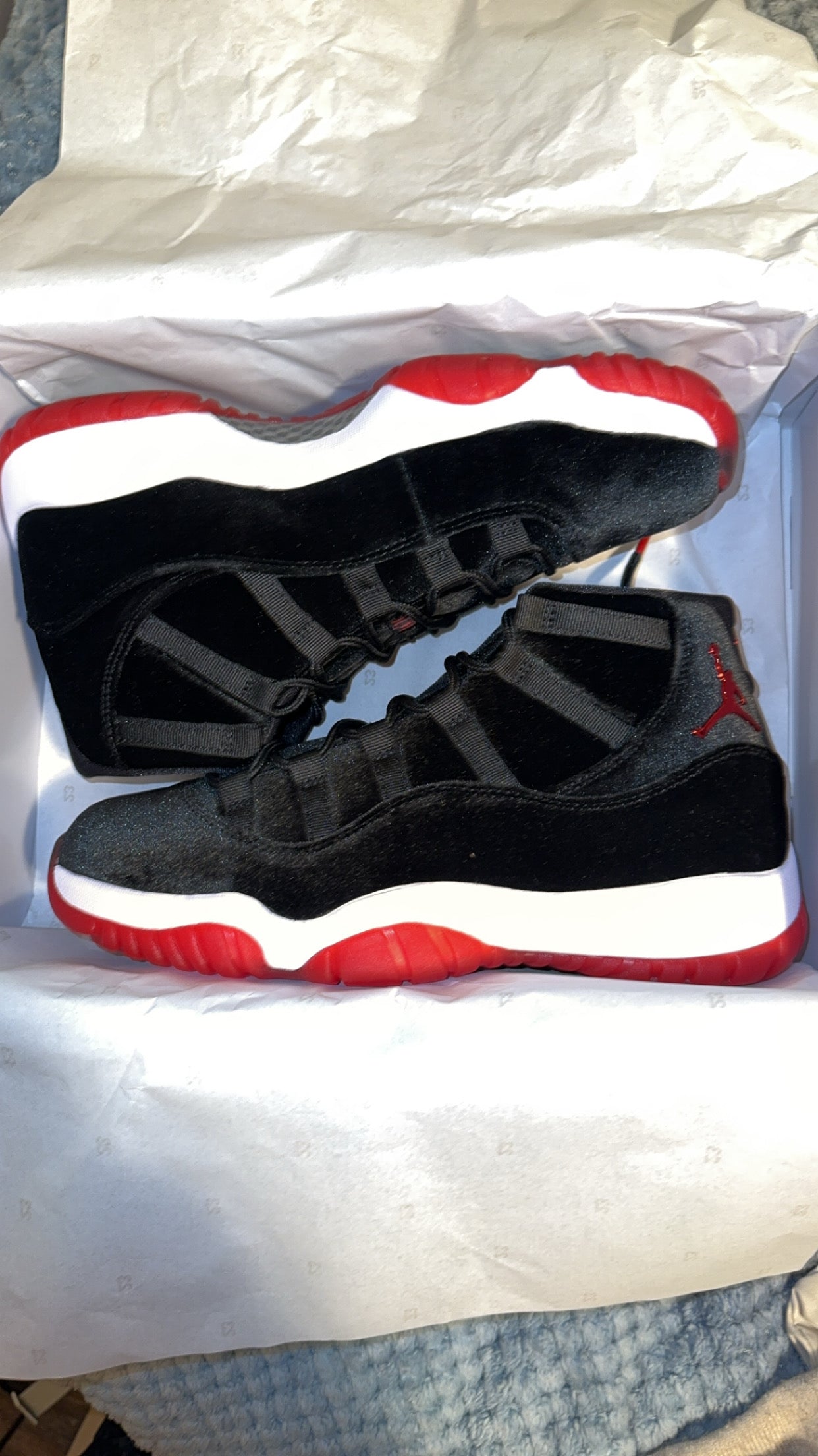 Air Jordan 11 Retro "Bred Velvet"